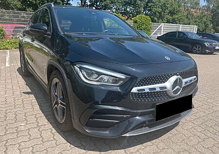 Mercedes-Benz GLA 200 GLA200d AMG 4M WIDESCREEN LED KAMERA CARPLAY 19"