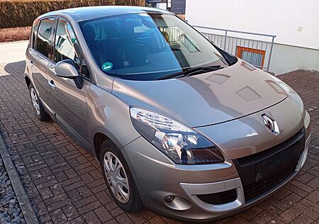 Renault Scenic 1.6 16V 110 Dynamique