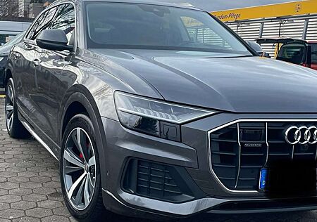 Audi Q8 50 TDI quattro tiptronic