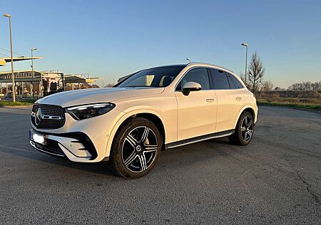 Mercedes-Benz GLC 300 4Matic 9G,DIG-LED, AMG Line Premium, Pano