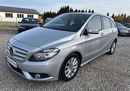 Mercedes-Benz B 180 B180 BlueEfficiency +EPH+TEMPOMAT+SHZ+