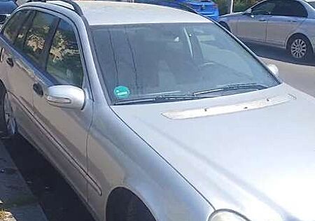 Mercedes-Benz C 200 C-Klasse T-Modell Diesel T CDI Classic DPF