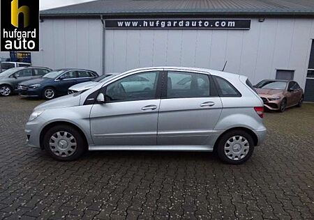 Mercedes-Benz B 180 Navigation 8-fach-bereift 85 kW (116 PS), Schal...