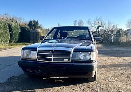 Mercedes-Benz 190 E 2.3