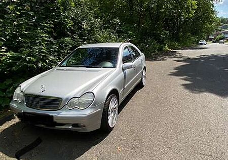 Mercedes-Benz C 180 W203