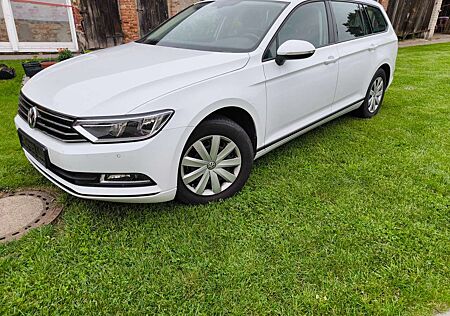 VW Passat Variant Volkswagen 2.0 TDI SCR DSG Comfortline