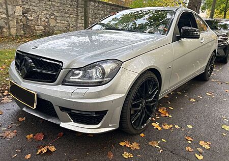 Mercedes-Benz C 180 gebraucht kaufen Mercedes-Benz C 180 CGI BlueEfficiency