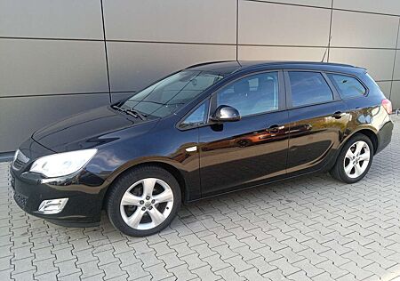 Opel Astra +1.4+Turbo+Sports+Tourer+Design+Edition