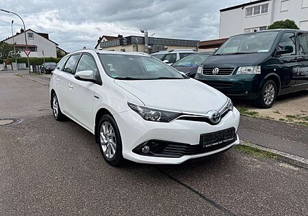 Toyota Auris Hybrid 1,8 Rückfahrkamera