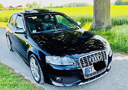Audi S3 Quattro 1.Hand Scheckheft