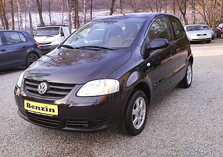 VW Fox Volkswagen Basis/ SERVO/ KLIMA/ AUF WUNSCH TÜV NEU!