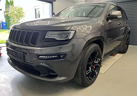 Jeep Grand Cherokee SRT 8