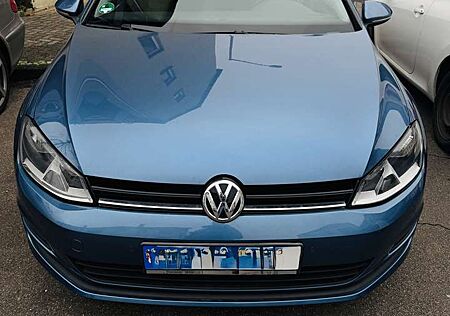VW Golf Volkswagen 1.6 TDI DPF BlueMotion Technology MATCH