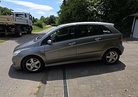 Mercedes-Benz B 200 CDI Autotronic