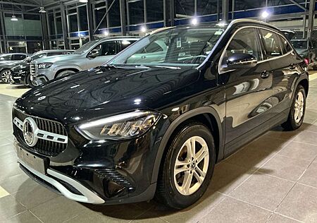 Mercedes-Benz GLA 180 Navi dig.Cockpit Tempomat LED Spurassist