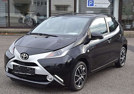 Toyota Aygo x-play touch*R-Kamera*Klima*2.Hand
