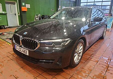 BMW 520 d Tour Aut LED/NAVI/VIRTU/ACC/SHZ/RFK/AHK/8Fa