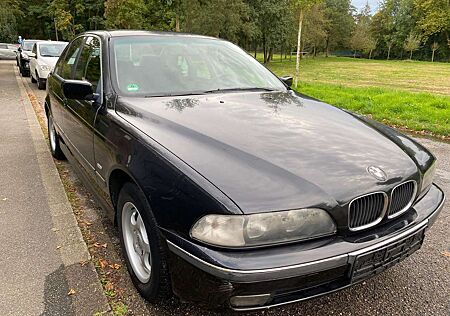 BMW 520 E39 LPG TÜV NEU SEVICE NEU ALLWETTERREIFEN GA