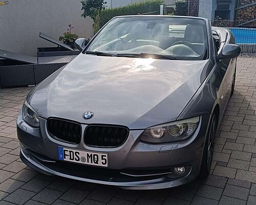 BMW 330 330d Cabrio EXLUSIVE Motor nur 75.000KM Navi Xenon