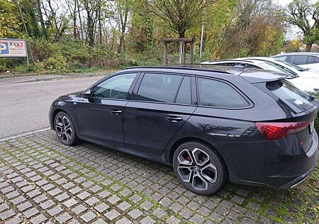 Skoda Octavia Combi 1.4 TSI iV DSG RS