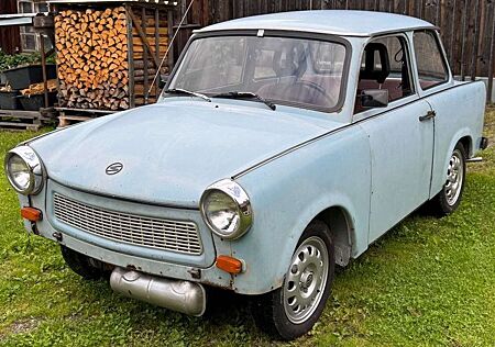 Trabant 601 P601 S DDR Patina trifft auf Moderne