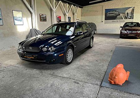 Jaguar X-Type 2.2 D Classic Aut. Leder PDC 2. Hd. erst 106.350km