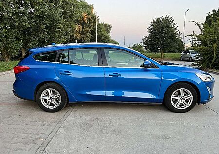 Ford Focus gebraucht kaufen Ford Focus Kombi 1.0 EcoBoost Start-Stopp-System ACTIVE