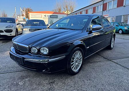 Jaguar X-Type 2.5 V6 Executive /ALLRAD. AUT. LEDER.