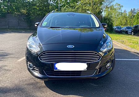 Ford S-Max 1.5 Eco Boost Start-Stopp Titanium