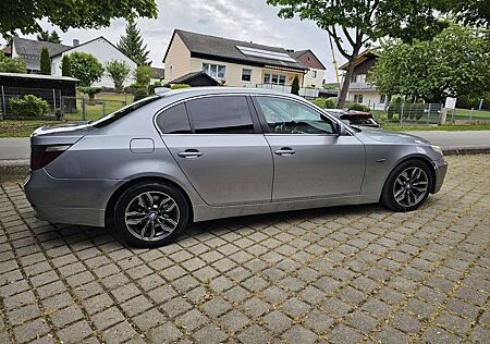 BMW 525