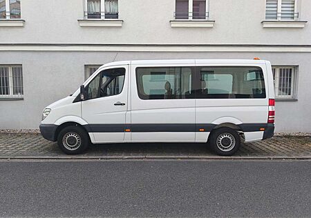 Mercedes-Benz Sprinter 311*Klima*L2H1*9 Sitze*Rollstuhlrampe