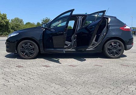 Renault Megane enault 1.6/TÜV bis April 26/Viele Extras