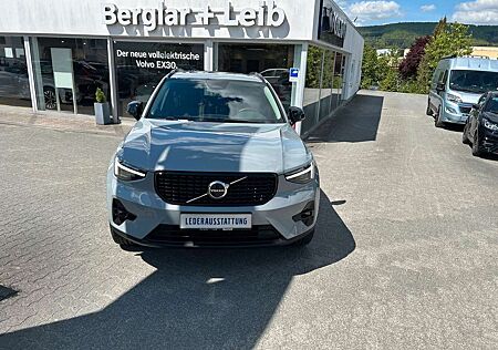 Volvo XC 40 XC40 B4 Benzin 2WD Ultra Dark DKG/AHK/360°/Pixel