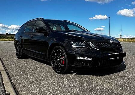 Skoda Octavia Combi 2.0 TSI DSG RS60