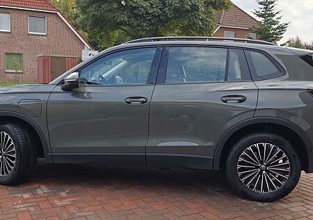 VW Tiguan Volkswagen 1.5 eHybrid OPF DSG Life