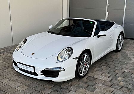 Porsche 991 Carrera S Cabriolet Carraraweiß/Yachtingblau