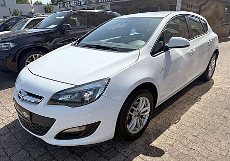 Opel Astra J 1.6 Limousine Selection erst 70Tkm