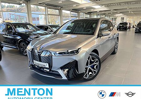 BMW iX xDrive40 Sportpaket AHK/SkyLounge/Wärmekomfort/Las