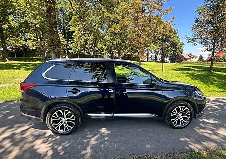 Mitsubishi Outlander 2.0 4WD CVTTop