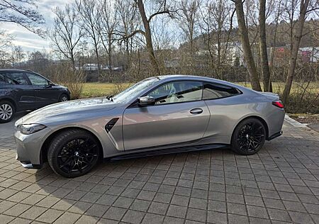 BMW M4 Competition M xDrive