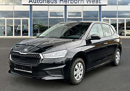 Skoda Fabia gebraucht kaufen Skoda Fabia 1.0 TSI Essence LED Allwetterreifen Klima PDC hint