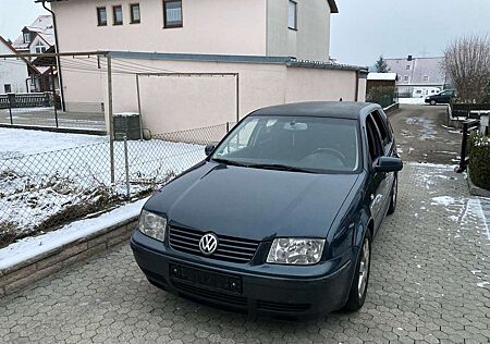 VW Bora Volkswagen Variant 2.8 V6 4Motion