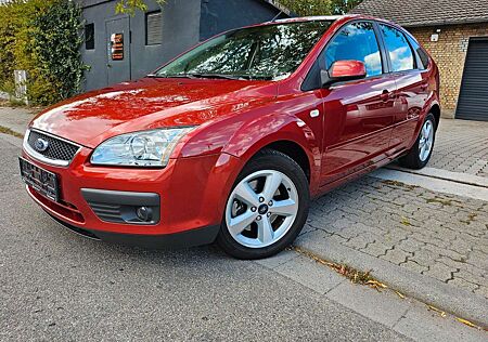 Ford Focus 2,0 Style 1. Hand