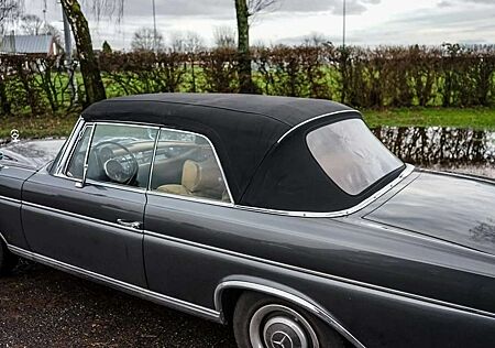 Mercedes-Benz 220 Mercedes Benz SE / b Cabriolet