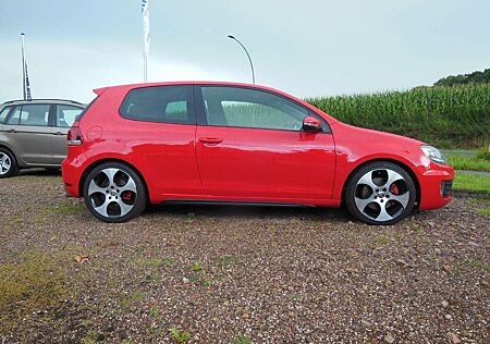 VW Golf Volkswagen VI GTI AHK/XEN/NAV/DYNAUDIO/TEMPOMAT/18"