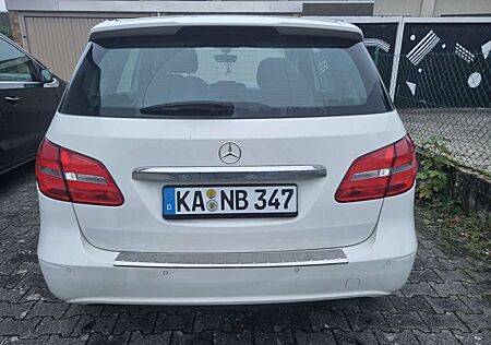 Mercedes-Benz B 180 CDI (BlueEFFICIENCY) 7G-DCT