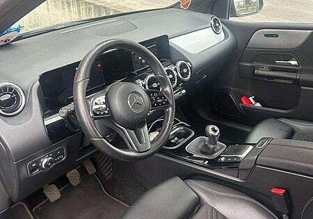 Mercedes-Benz B 180 d