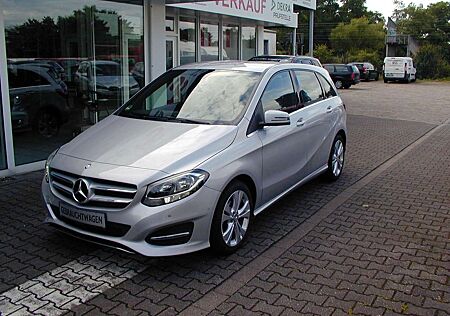 Mercedes-Benz B 180 d Navi Leder Alu PDC AHK 1.Hand Unfallfrei