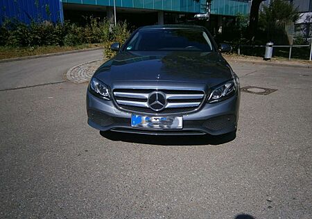 Mercedes-Benz E 220 d 4Matic 9G-TRONIC