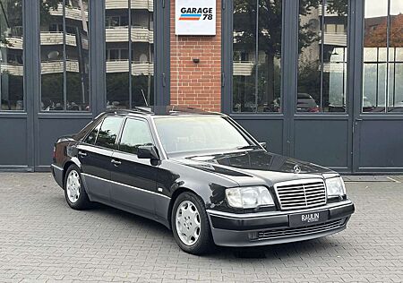 Mercedes-Benz E 500 V8 FACELIFT*KLIMA*LEDER*SCHIEBEDACH*W124